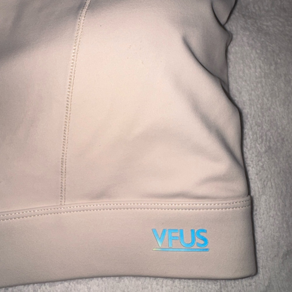 VFUS Front-Zip Sports Bra - Picture 2 of 8